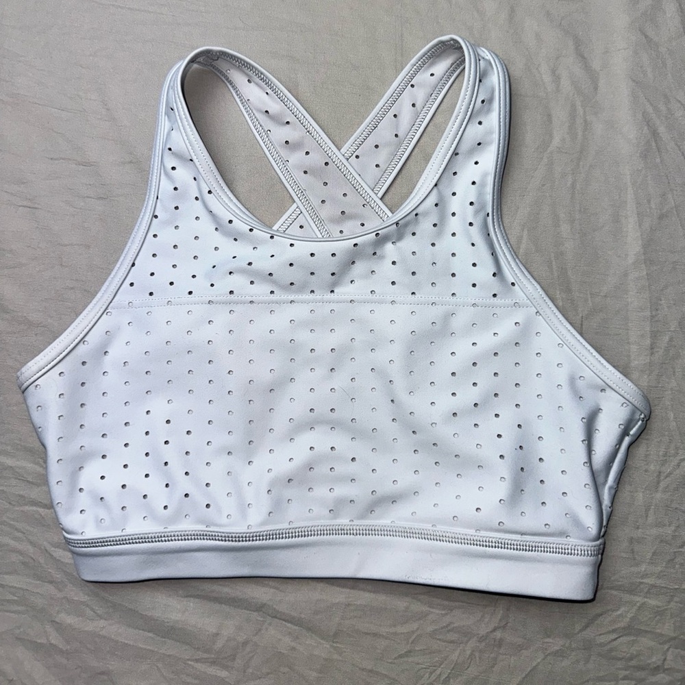 Buffbunny Allure Laser Cut Sports Bra‎ in white size small